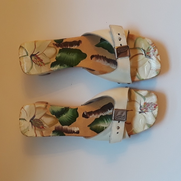 painted dr scholls sandals